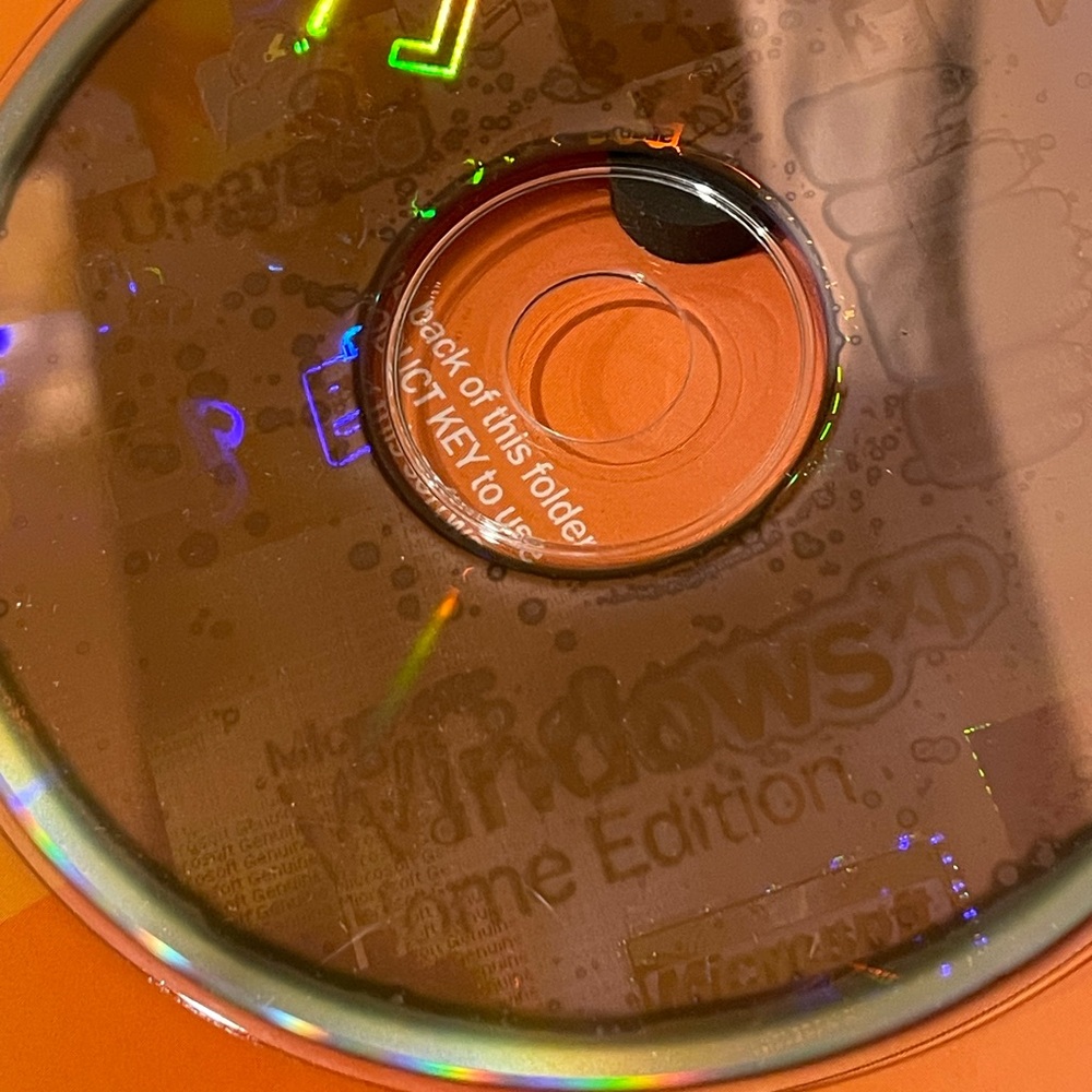 PC 2002 Microsoft Windows Home Edition Operating System + Windows Media Player 9 - Picture 9 of 14